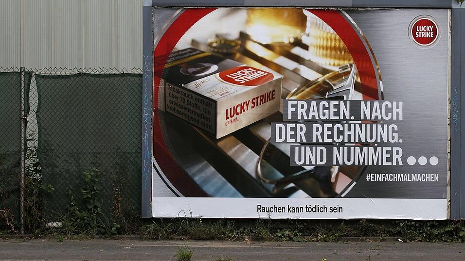 Zigarettenwerbungen wie diese hier sollen ab 2022 Geschichte sein. (Symbolbild)