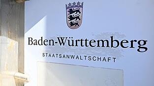 Die Staatsanwaltschaft ermittelt gegen die Leiterin einer Jugendhilfeeinrichtung. (Symbolbild) Die Staatsanwaltschaft ermittelt gegen die Leiterin einer Jugendhilfeeinrichtung. (Symbolbild)