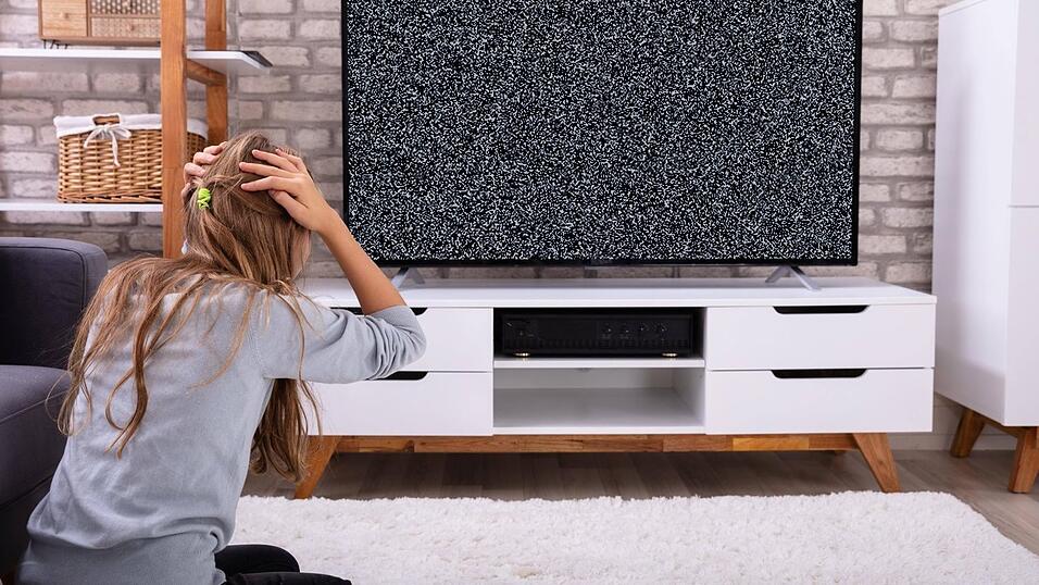 Rund 8.000 Haushalte standen am Mittwochvormittag ohne Fernsehempfang da. Der Grund dafür war eine Störung bei Vodafone. (Symbolbild) Rund 8.000 Haushalte standen am Mittwochvormittag ohne Fernsehempfang da. Der Grund dafür war eine Störung bei Vodafone. (Symbolbild)