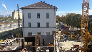 Das fr&uuml;here Postgeb&auml;ude wird derzeit zum Verwaltungsgericht mit Verhandlungss&auml;len und B&uuml;ros f&uuml;r die Mitarbeiter umgebaut.