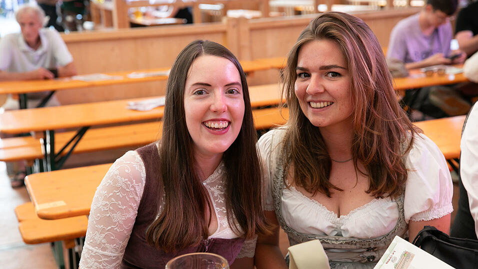 Die Partybilder vom Sonntag, 10. August, aus dem Festzelt Weckmann. Die Partybilder vom Sonntag, 10. August, aus dem Festzelt Weckmann.