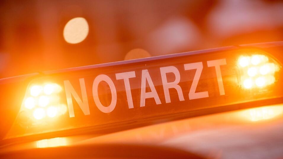 Für den 66-Jährigen kam jede Hilfe zu spät. Er starb noch am Unfallort. (Symbolbild) Für den 66-Jährigen kam jede Hilfe zu spät. Er starb noch am Unfallort. (Symbolbild)