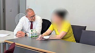 Anwalt J&ouml;rg Meyer handelte f&uuml;r seine gest&auml;ndige Mandantin einen Drogenentzug heraus.