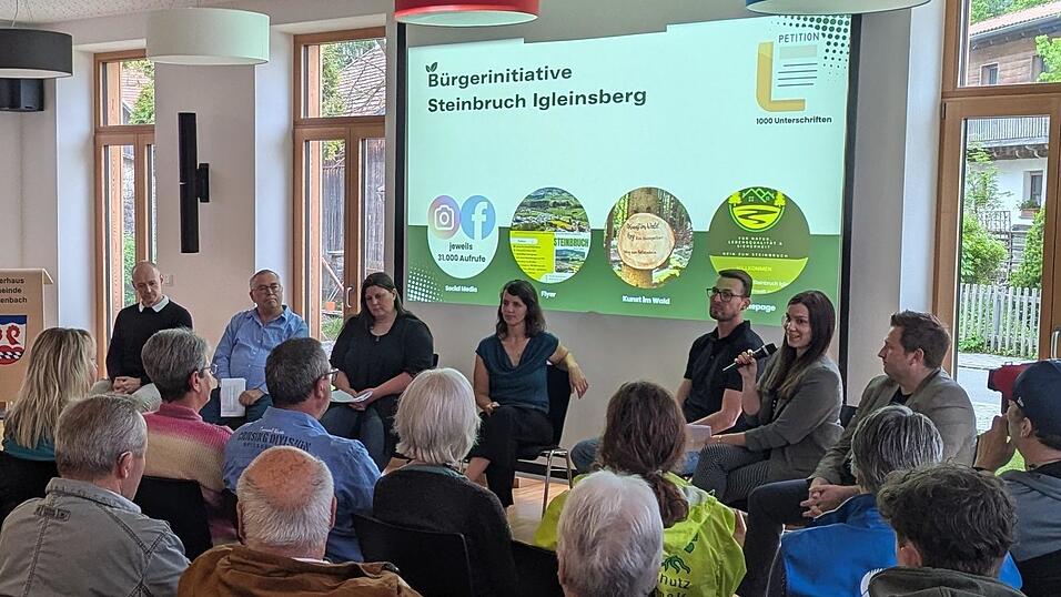 Die Redner hatten sich schwerpunktmäßig zu einzelnen Themen informiert und gaben ihre Ergebnisse beim Infoabend weiter. Die Redner hatten sich schwerpunktmäßig zu einzelnen Themen informiert und gaben ihre Ergebnisse beim Infoabend weiter.
