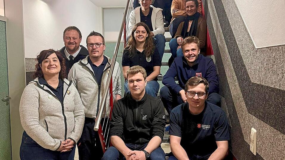 Die neuen Jugendleiter werden sich um die Kinder- und Jugendfeuerwehren k&uuml;mmern.