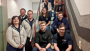 Die neuen Jugendleiter werden sich um die Kinder- und Jugendfeuerwehren k&uuml;mmern.