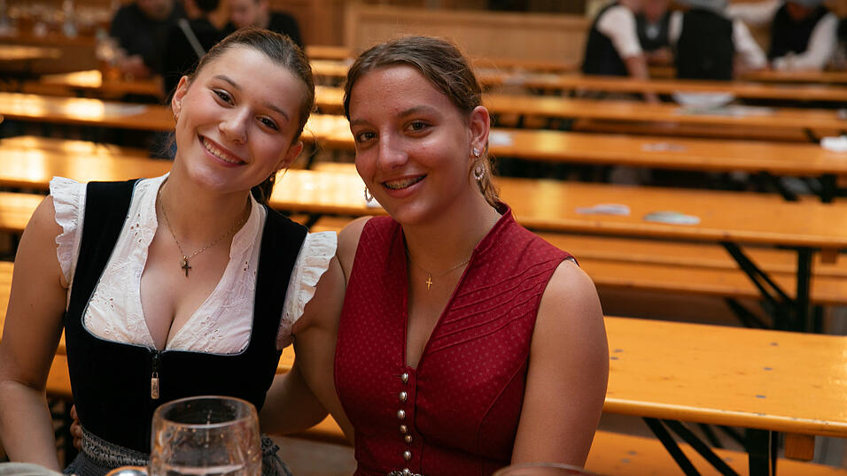 Die Partybilder vom Mittwoch, 13. August, aus dem Festzelt Weckmann. Die Partybilder vom Mittwoch, 13. August, aus dem Festzelt Weckmann.