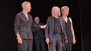 Peter Handkes neues St&uuml;ck feierte eine gelungene Premiere in Salzburg.