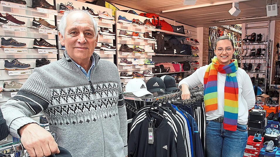 Zwei Generationen, eine Leidenschaft: Hans Sch&auml;bel und Tochter Mona sind trotz des Lockdowns zuversichtlich.