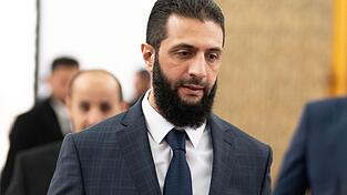 Ahmed al-Scharaa wird Übergangspräsident in Syrien.