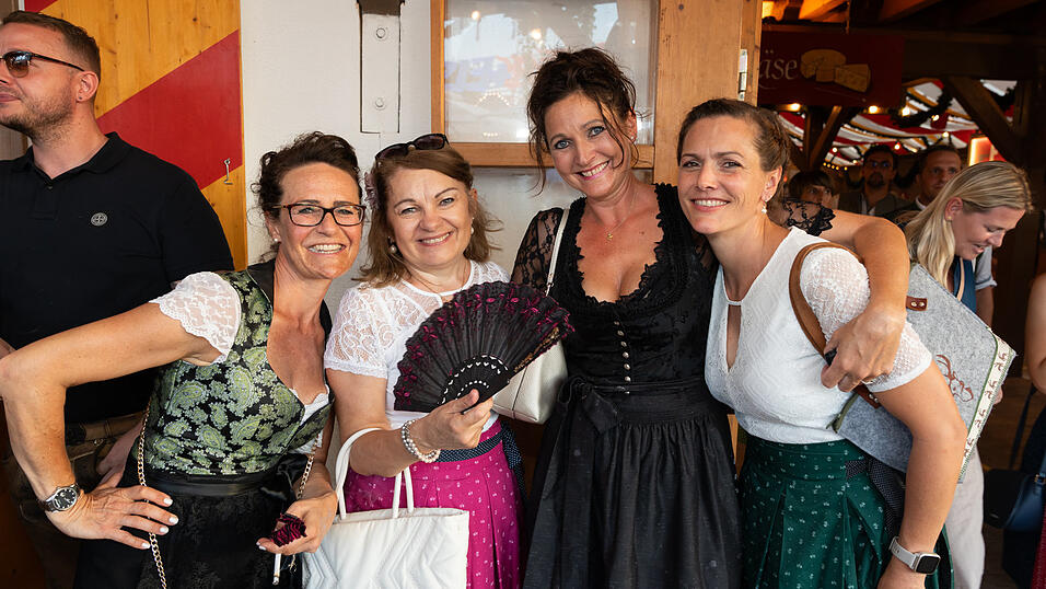 Die Partybilder vom Freitag, 16. August 2024, aus dem Festzelt Kr&ouml;nner.