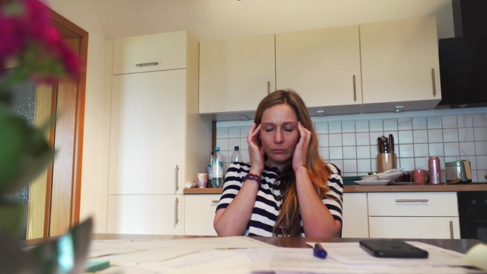 Pl&ouml;tzlich alleinerziehend. Da wei&szlig; man nicht, wo einem der Kopf steht.