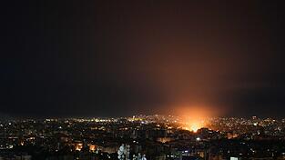 Israels Armee greift weiter im Libanon an.