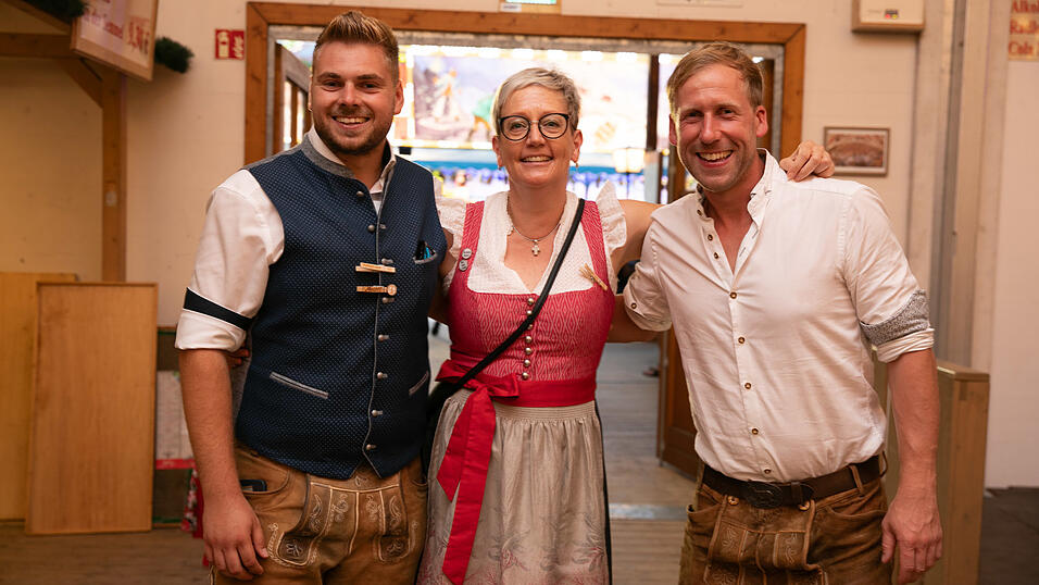 Die Partybilder vom Freitag, 15. August, aus dem Festzelt Greindl. Die Partybilder vom Freitag, 15. August, aus dem Festzelt Greindl.