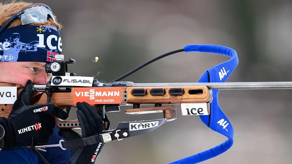 Der Norweger Sivert Guttorm Bakken beim Stehendschie&szlig;en.