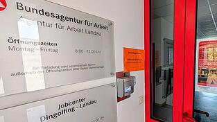 Ab Oktober definitiv Geschichte: Die Landauer Filiale der Agentur für Arbeit in der Viehmarktstraße. Ab Oktober definitiv Geschichte: Die Landauer Filiale der Agentur für Arbeit in der Viehmarktstraße.