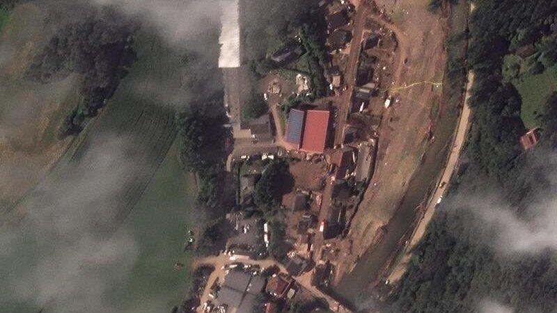 Dieses von European Space bereitgestellte Satellitenbild zeigt das vom Hochwasser verw&uuml;stete Dorf Schuld, in der N&auml;he von Bad Neuenahr-Ahrweiler.