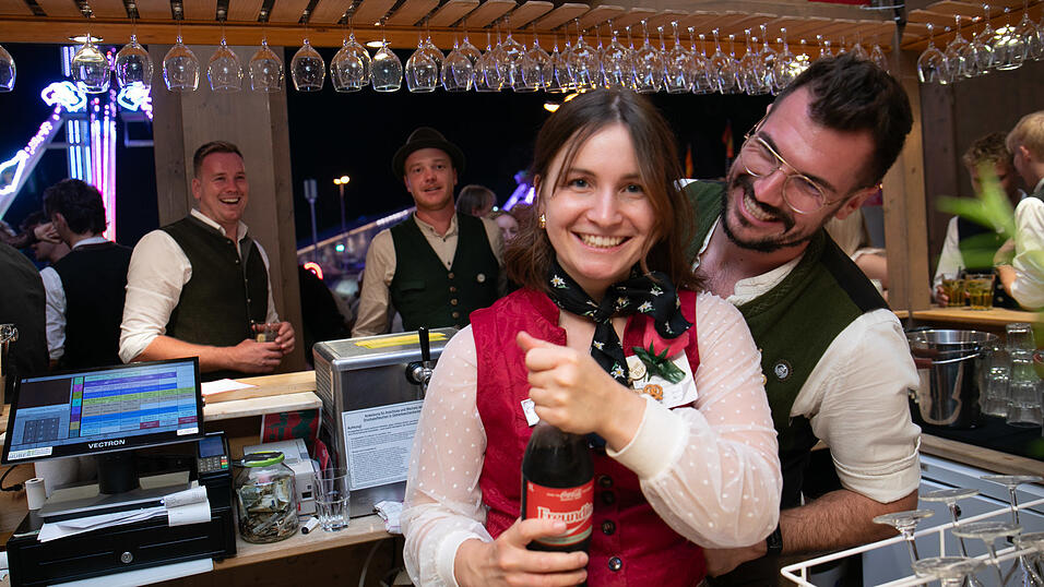 Die Partybilder vom Montag, 18. August, aus dem Festzelt Krönner. Die Partybilder vom Montag, 18. August, aus dem Festzelt Krönner.