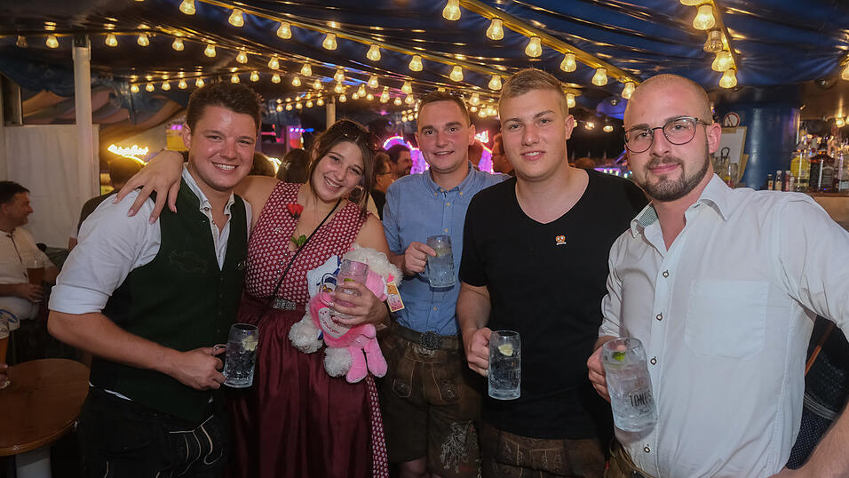 Die Partybilder vom Dienstag, 15. August 2023, aus dem Festzelt Wenisch. Die Partybilder vom Dienstag, 15. August 2023, aus dem Festzelt Wenisch.