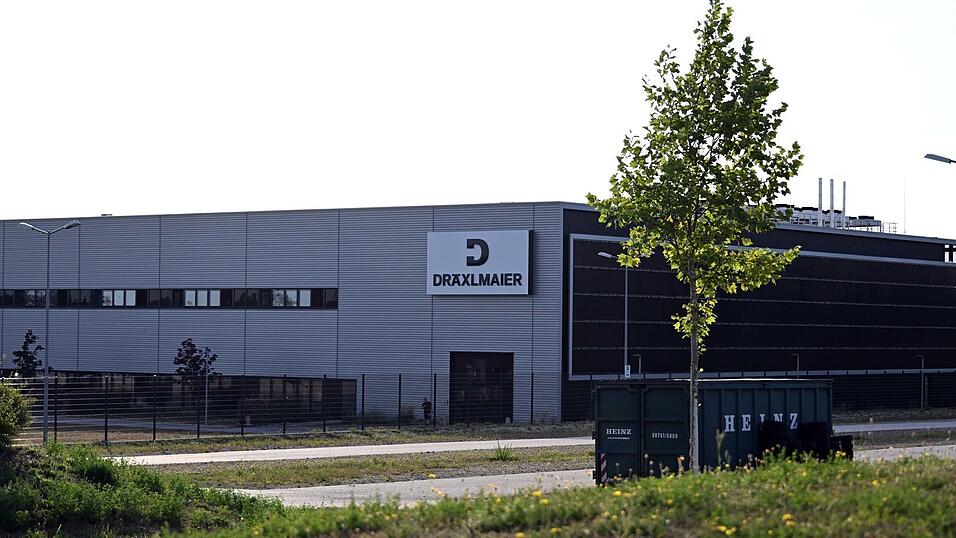 Der Zwischenfall soll sich in der Halle ereignet haben, in welcher im Jahre 2021 es zum Einsturz einer Betondecke bei der Errichtung kam. Der Zwischenfall soll sich in der Halle ereignet haben, in welcher im Jahre 2021 es zum Einsturz einer Betondecke bei der Errichtung kam.