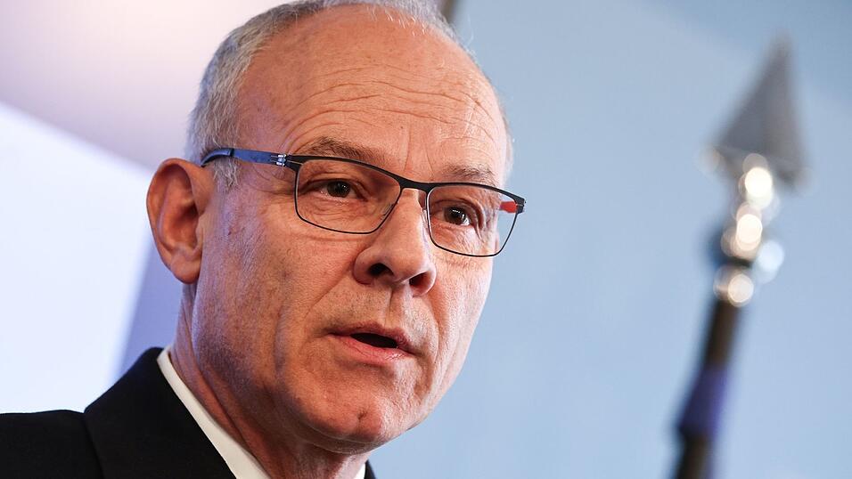 Pressegespräch 'Navy Talks' Pressegespräch 'Navy Talks'