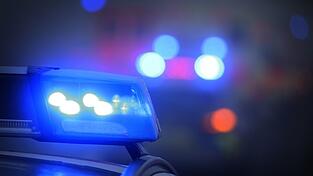 Die Polizei ermittelt wegen des Verdachts der Bedrohung und sucht Zeugen. (Symbolbild) Die Polizei ermittelt wegen des Verdachts der Bedrohung und sucht Zeugen. (Symbolbild)