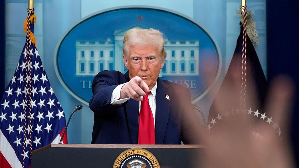 Trump zeigt derweil auf andere und bezeichnete zuletzt den ukrainischen Präsidenten als «Diktator». (Archivbild)