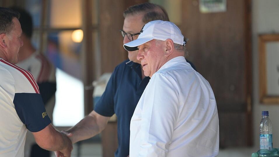 Hoeneß spricht in Rottach-Egern. Hoeneß spricht in Rottach-Egern.