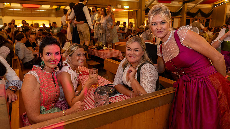 Die Partybilder vom Freitag, 9. August 2024, aus dem Festzelt Kr&ouml;nner.