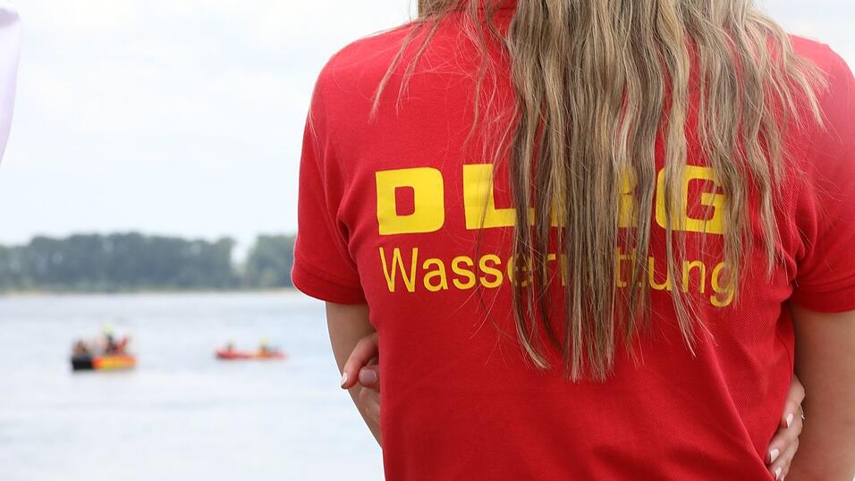 Die DLRG setzt sich für die Sicherheit beim Baden ein. (Symbolbild) Die DLRG setzt sich für die Sicherheit beim Baden ein. (Symbolbild)