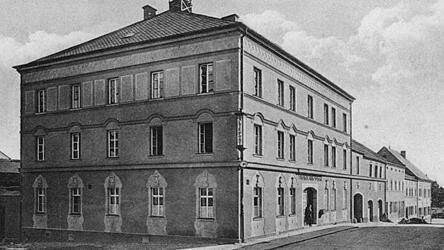 Das damalige Hotel Alte Post in der Fuhrmannstraße.