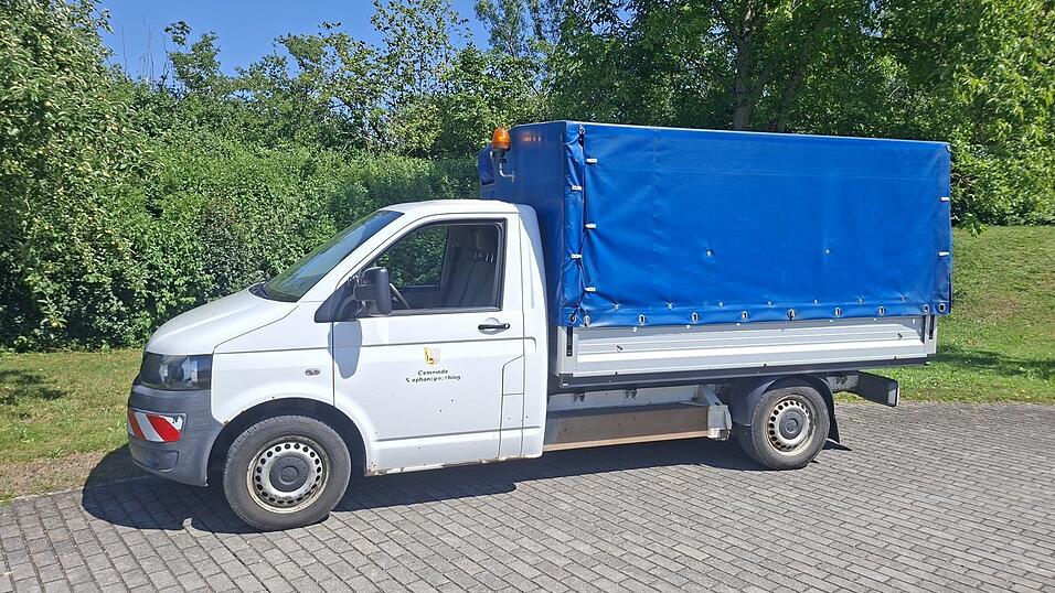 Das Auto der Kläranlage hat mittlerweile 210.000 Kilometer auf dem Tacho und käme ohne teure Reparatur nicht mehr durch den Tüv. Das Auto der Kläranlage hat mittlerweile 210.000 Kilometer auf dem Tacho und käme ohne teure Reparatur nicht mehr durch den Tüv.