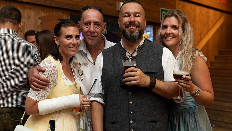 Die Partybilder vom Samstag, 8. August, aus dem Festzelt Weckmann. Die Partybilder vom Samstag, 8. August, aus dem Festzelt Weckmann.