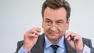 Munich Re-Chef Joachim Wenning peilt in Krisenzeiten immer neue Rekordergebnisse an.