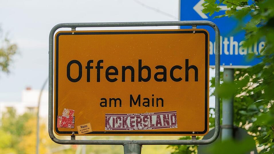 Offenbach liegt in der bundesweiten Auto-Schadenbilanz vorn. (Symbolbild) Offenbach liegt in der bundesweiten Auto-Schadenbilanz vorn. (Symbolbild)