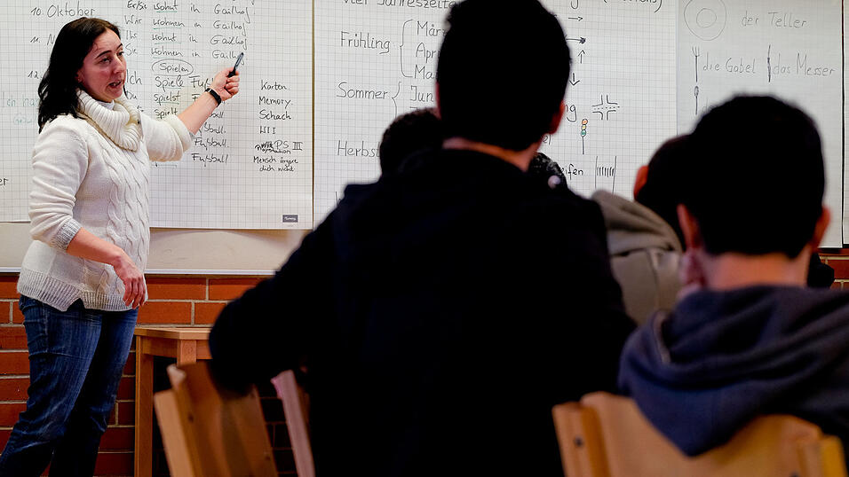 Szenen wie in Berlin, wo sich vereinzelt Schüler mit dem Terror der Hamas solidarisch zeigen, sind aus dem Landkreis Straubing-Bogen nicht bekannt. (Symbolbild) Szenen wie in Berlin, wo sich vereinzelt Schüler mit dem Terror der Hamas solidarisch zeigen, sind aus dem Landkreis Straubing-Bogen nicht bekannt. (Symbolbild)