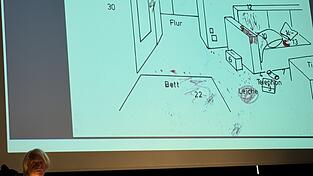 Axel Petermann sprach unter anderem &uuml;ber einen Serienm&ouml;rder. Dazu zeigte er die Tatortskizze des zweiten Mordes.