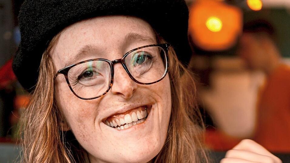 Ilka Brühl arbeitet trotz Nasen-Lippe-Spalte als Model. Ilka Brühl arbeitet trotz Nasen-Lippe-Spalte als Model.