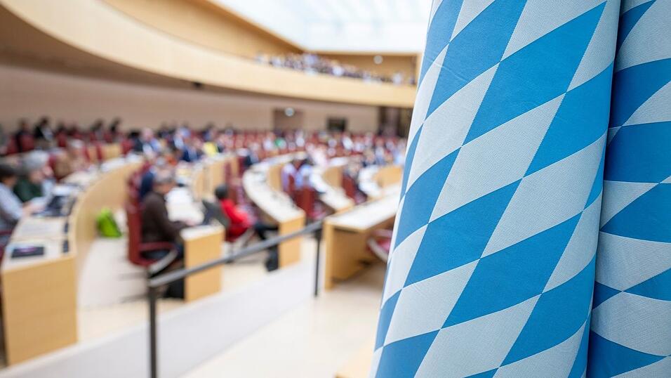 Gesetze quasi im Stundentakt - das gab es kurz vor Weihnachten im Landtag. (Archivbild) Gesetze quasi im Stundentakt - das gab es kurz vor Weihnachten im Landtag. (Archivbild)