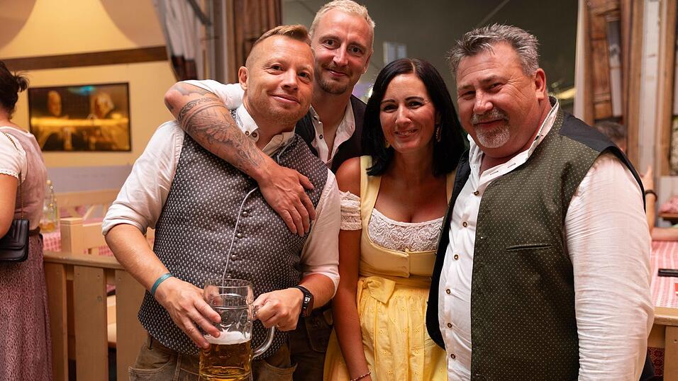 Die Partybilder vom Samstag, 8. August, aus dem Festzelt Greindl. Die Partybilder vom Samstag, 8. August, aus dem Festzelt Greindl.