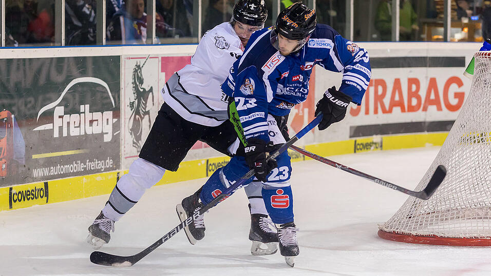 Die Straubing Tigers hatten die Thomas Sabo Ice Tigers N&uuml;rnberg zu Gast.