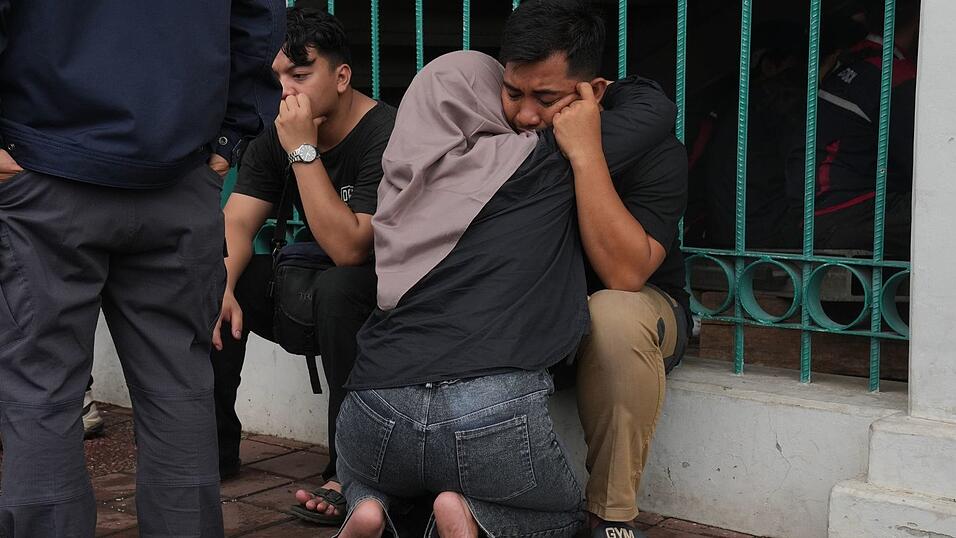 Bei den Angeh&ouml;rigen herrschten Trauer und Verzweiflung.