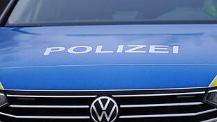 Der Staatschutz hat die Ermittlungen aufgenommen und bittet um Hinweise.