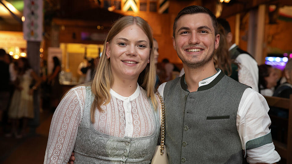 Die Partybilder vom Samstag, 16. August, aus dem Festzelt Weckmann. Die Partybilder vom Samstag, 16. August, aus dem Festzelt Weckmann.