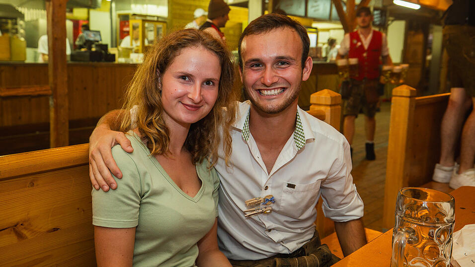 Die Partybilder vom Donnerstag, 15. August, aus dem Festzelt Nothaft. Die Partybilder vom Donnerstag, 15. August, aus dem Festzelt Nothaft.