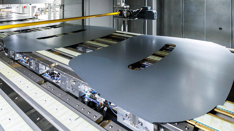 Einblicke in das Presswerk des neuen BMW-Werks in Debrecen (Ungarn). Einblicke in das Presswerk des neuen BMW-Werks in Debrecen (Ungarn).