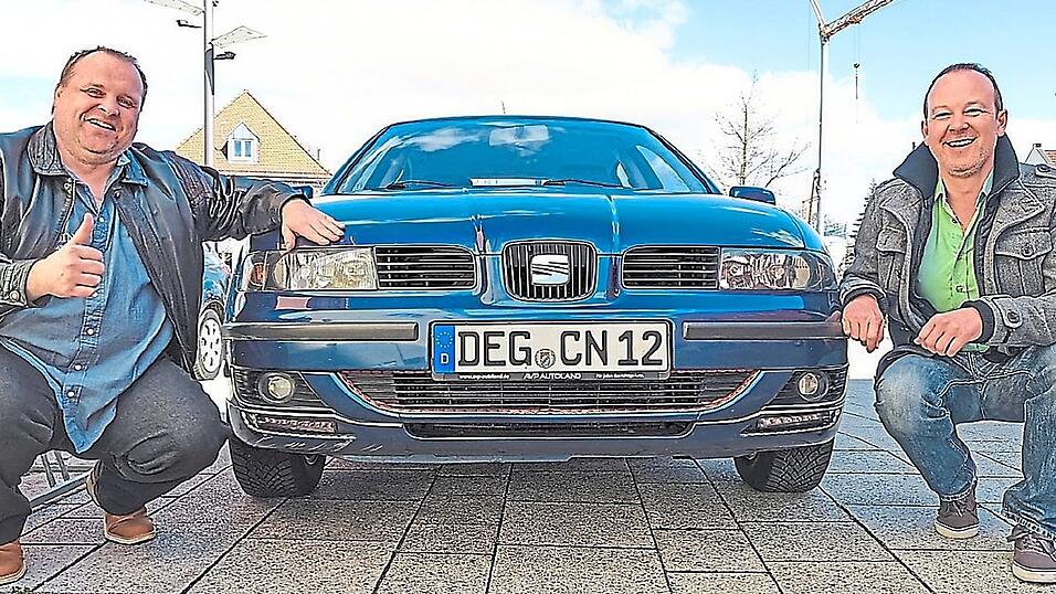 Bleiben zuversichtlich: Seit Jahren machen sich Thomas Grad (r.) und Christian Niestolik Gedanken über mehr - bezahlbare - Sicherheit im Straßenverkehr. Bleiben zuversichtlich: Seit Jahren machen sich Thomas Grad (r.) und Christian Niestolik Gedanken über mehr - bezahlbare - Sicherheit im Straßenverkehr.