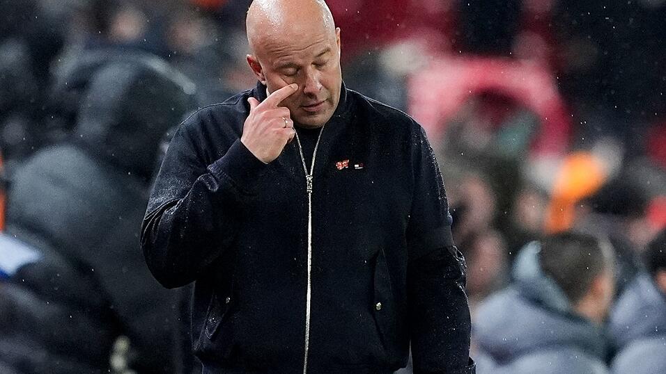 Arne Slot muss den FC Liverpool verlassen.