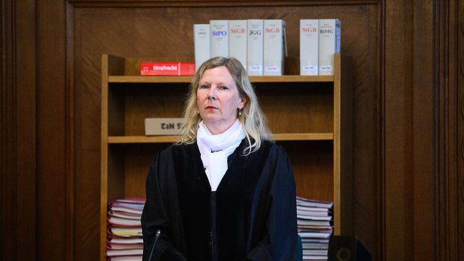 Die Vorsitzende Richterin Sylvia Busch im Gerichtssaal.