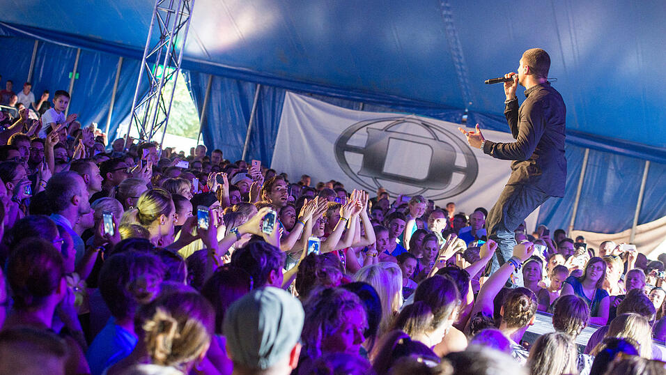 G&auml;nsehautstimmung mit Andreas Bourani in Straubing. Foto: Mathias Adam